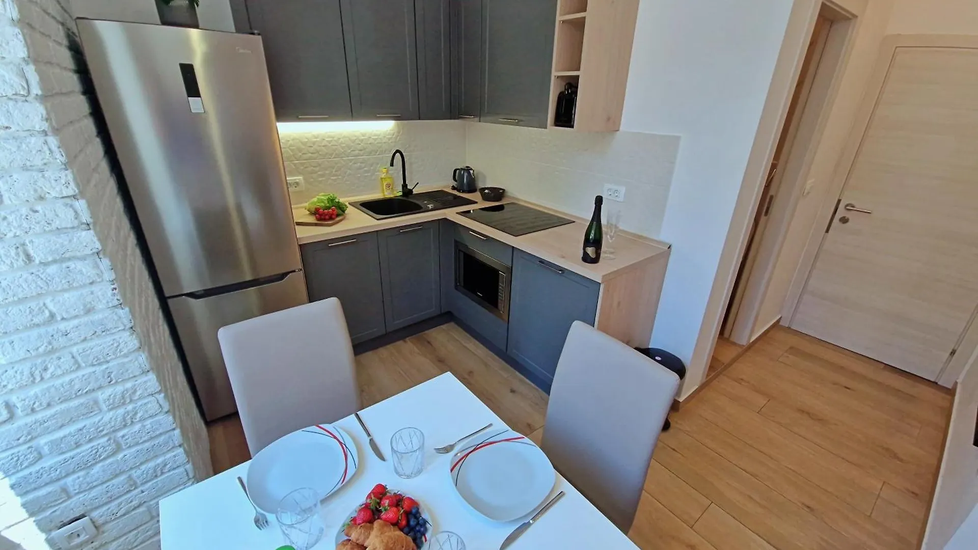 Lola'S Place Rijeka Apartment