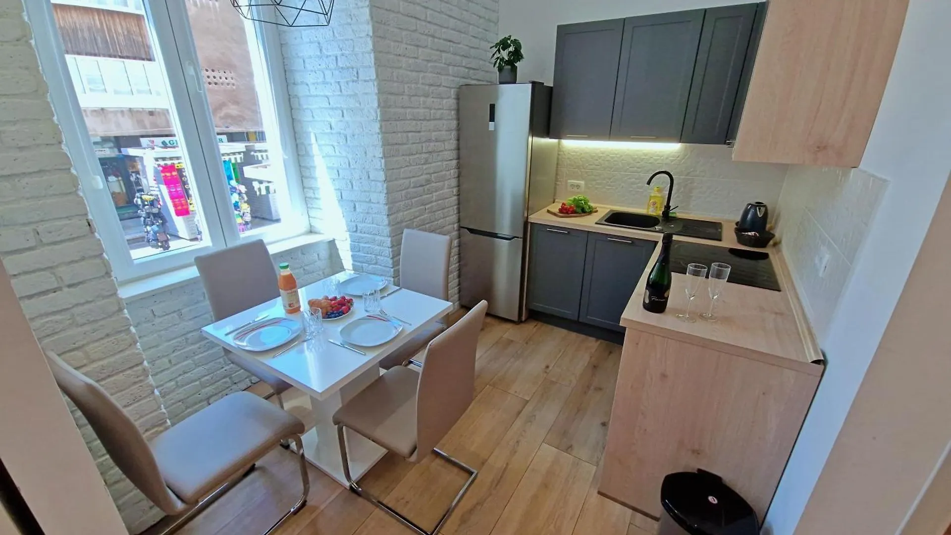 Lola'S Place Rijeka Apartment